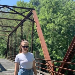 Meet your Posher, Alissa